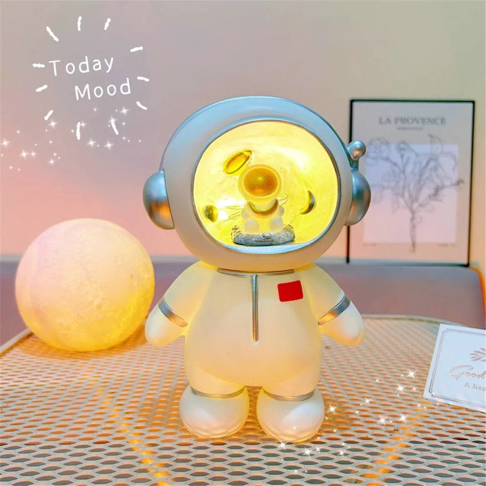 Tirelire Astronaute Veilleuse en Vinyle – Design Futuriste | AstroLume A03 Piggy bank lamp / as shown