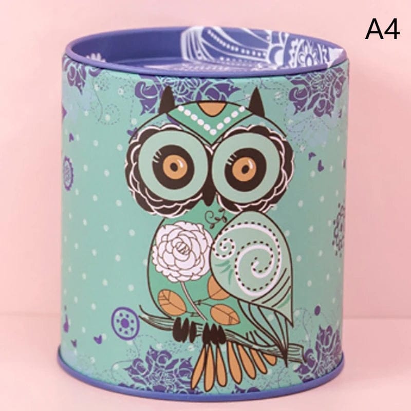 Tirelire Hibou en Métal Coloré – Économisez avec Style | ÉcoChouette A4