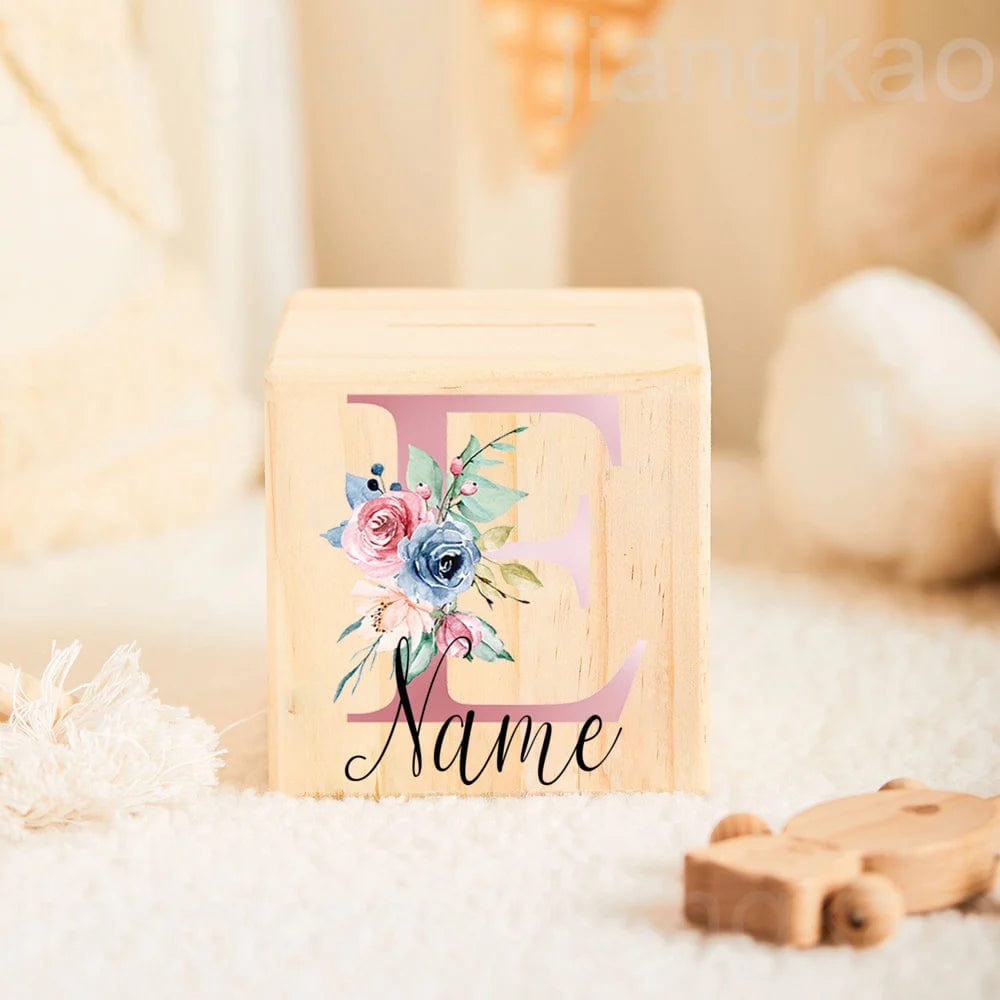 Tirelire personnalisée en bois pour enfants - Cadeau unique et écologique letter E with name