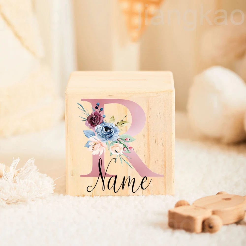 Tirelire personnalisée en bois pour enfants - Cadeau unique et écologique letter R with name